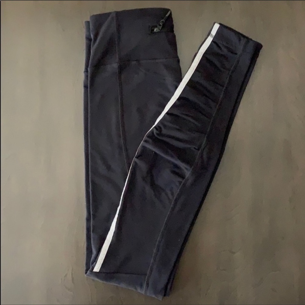Lululemon ruffle leggings size 4 so cute!